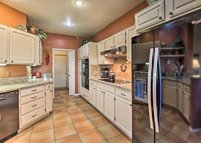 Getaway W/ Patio, Bbq & Mountain Views! *