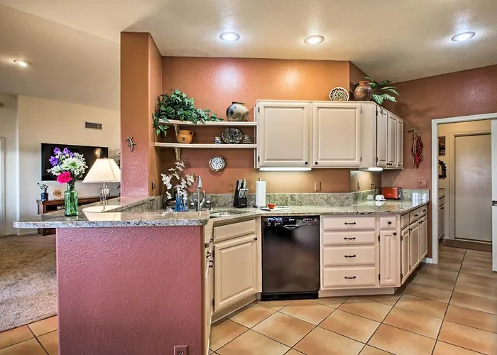 Getaway W/ Patio, Bbq & Mountain Views! Holiday home *