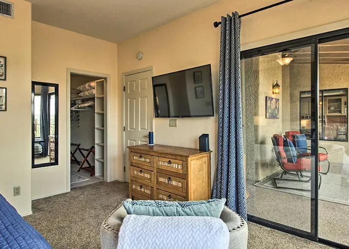 Getaway W/ Patio, Bbq & Mountain Views! Holiday home Oro Valley